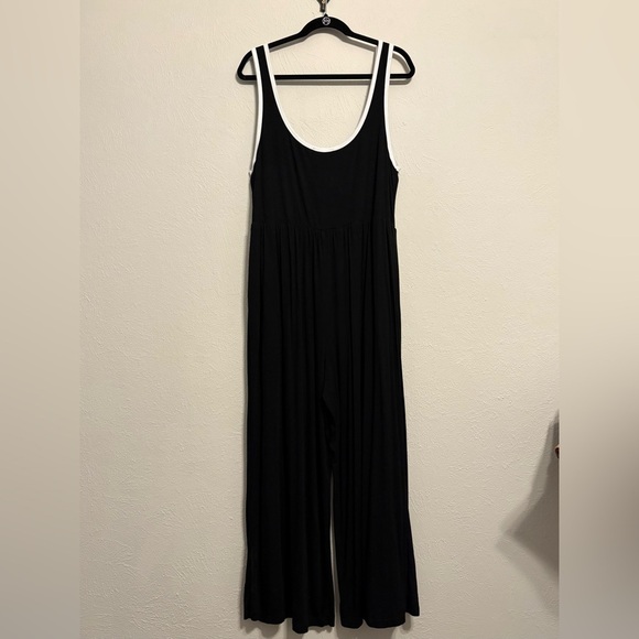 Cider Black and White Jumpsuit - Picture 2 of 3